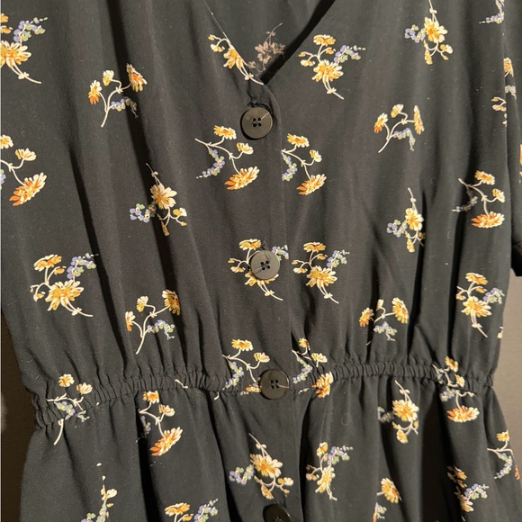 Madewell Floral Short Romper. - Picture 6 of 8